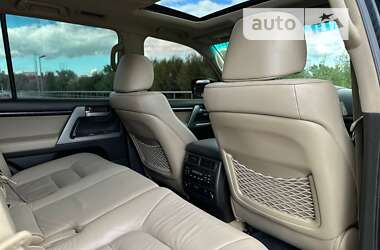 Внедорожник / Кроссовер Toyota Land Cruiser 2008 в 