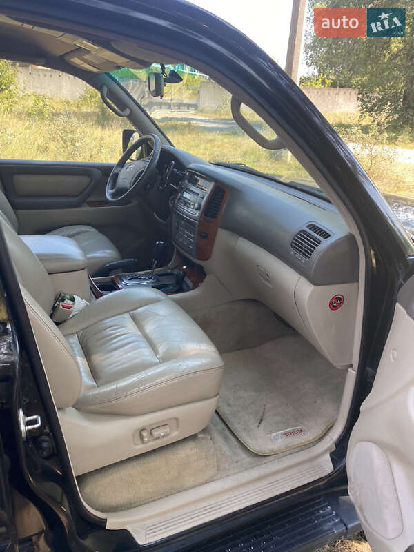 Внедорожник / Кроссовер Toyota Land Cruiser 2006 в Киеве