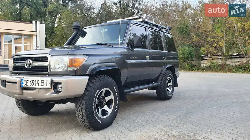 Toyota Land Cruiser
