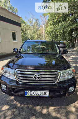 Позашляховик / Кросовер Toyota Land Cruiser 2012 в Чернівцях