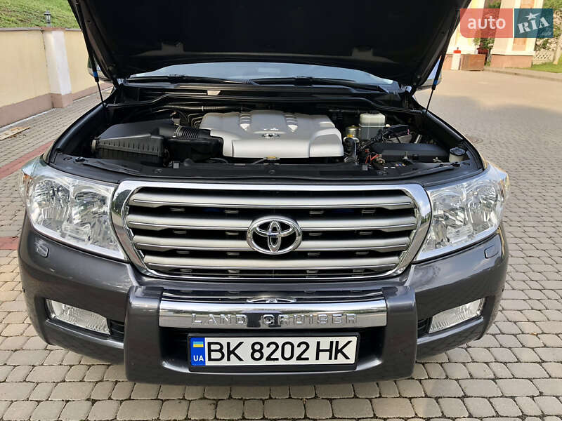 Внедорожник / Кроссовер Toyota Land Cruiser 2008 в Остроге фото 20 Внедорожник / Кроссовер Toyota Land Cruiser 2008 в Остроге