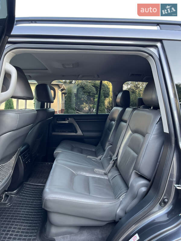 Внедорожник / Кроссовер Toyota Land Cruiser 2008 в Остроге фото 31 Внедорожник / Кроссовер Toyota Land Cruiser 2008 в Остроге