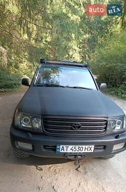 Внедорожник / Кроссовер Toyota Land Cruiser 2001 в Микуличине