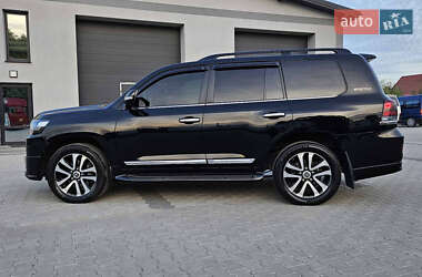 Внедорожник / Кроссовер Toyota Land Cruiser 2018 в Рава-Русской