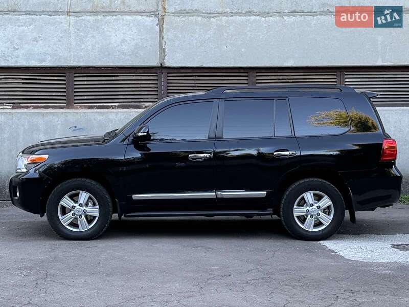 Позашляховик / Кросовер Toyota Land Cruiser 2013 в Львові