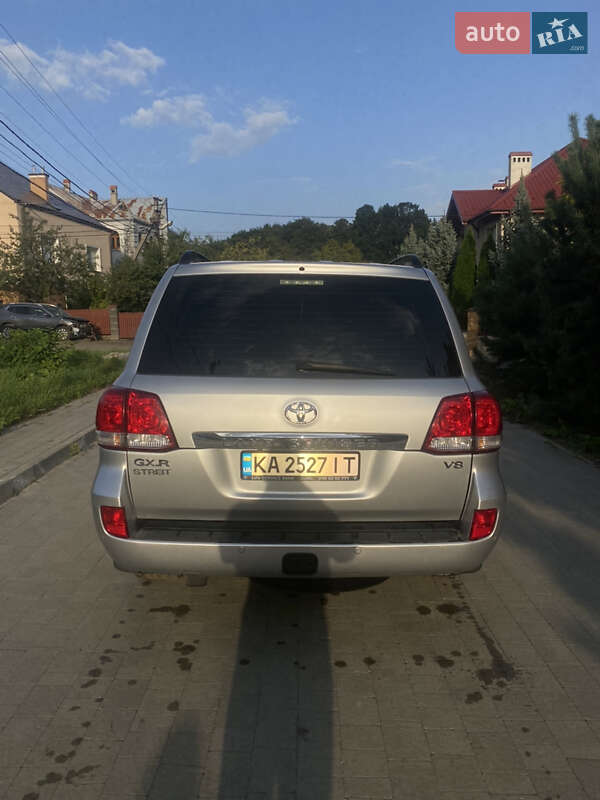 Внедорожник / Кроссовер Toyota Land Cruiser 2011 в Львове