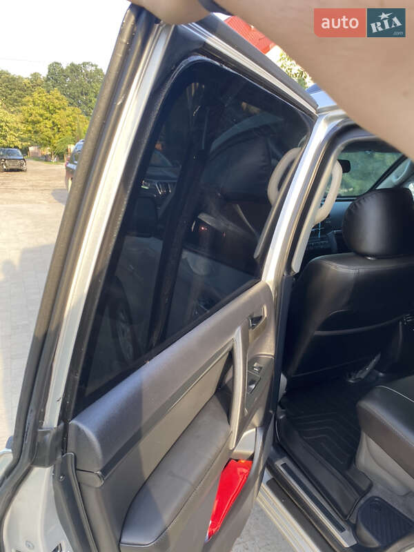 Внедорожник / Кроссовер Toyota Land Cruiser 2011 в Львове