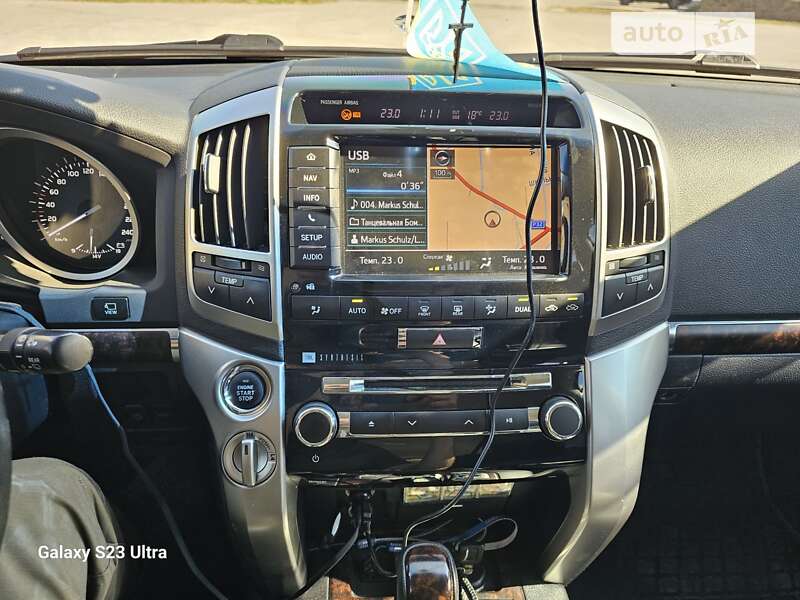 Внедорожник / Кроссовер Toyota Land Cruiser 2012 в Сквире