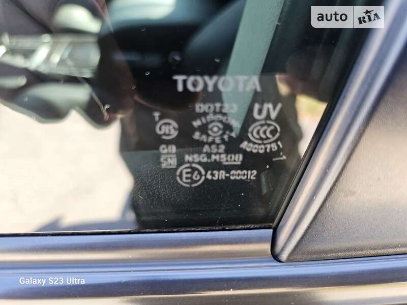 Внедорожник / Кроссовер Toyota Land Cruiser 2012 в Сквире