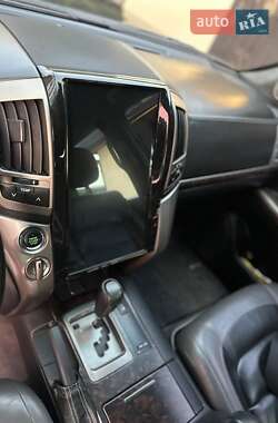 Внедорожник / Кроссовер Toyota Land Cruiser 2008 в 