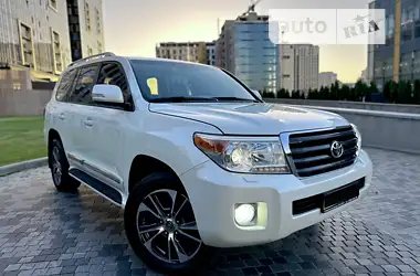 Toyota Land Cruiser 2013