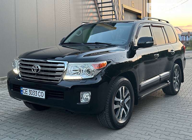 Внедорожник / Кроссовер Toyota Land Cruiser 2013 в Кельменцах