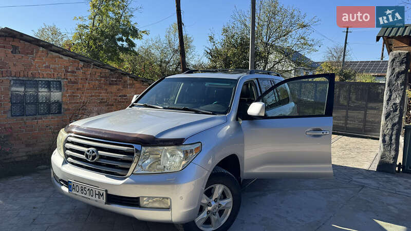 Внедорожник / Кроссовер Toyota Land Cruiser 2008 в Иршаве