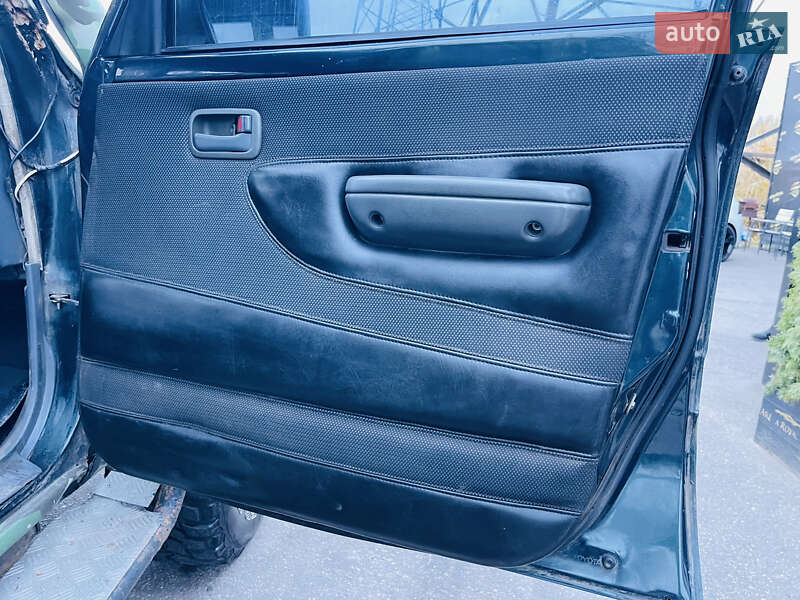 Внедорожник / Кроссовер Toyota Land Cruiser 1997 в Харькове