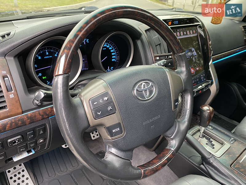 Внедорожник / Кроссовер Toyota Land Cruiser 2008 в Смеле