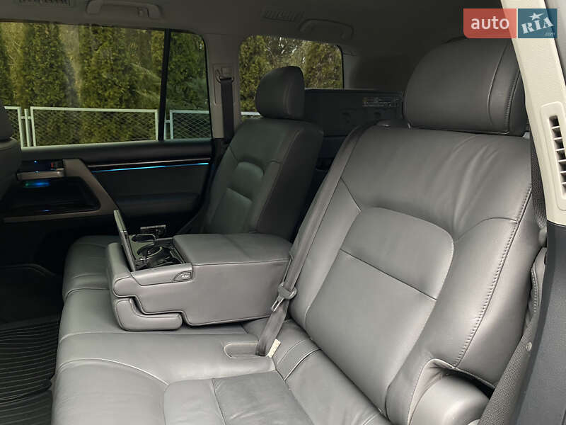 Внедорожник / Кроссовер Toyota Land Cruiser 2008 в Смеле