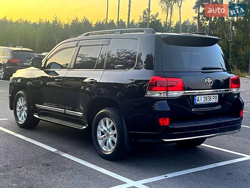 Внедорожник / Кроссовер Toyota Land Cruiser 2018 в Киеве