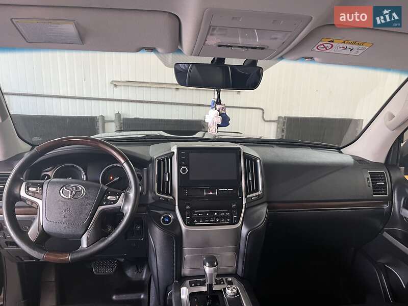 Внедорожник / Кроссовер Toyota Land Cruiser 2018 в Киеве