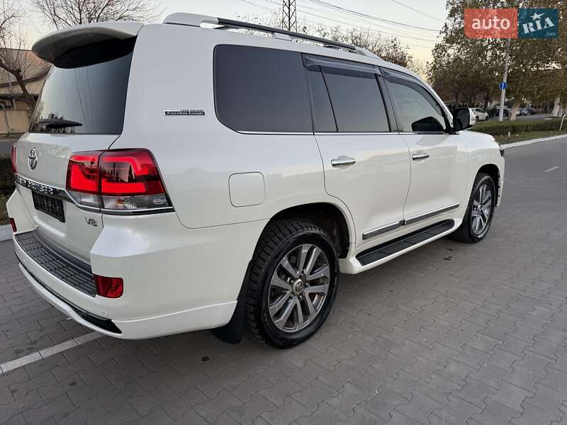Внедорожник / Кроссовер Toyota Land Cruiser 2018 в Одессе фото 17 Внедорожник / Кроссовер Toyota Land Cruiser 2018 в Одессе