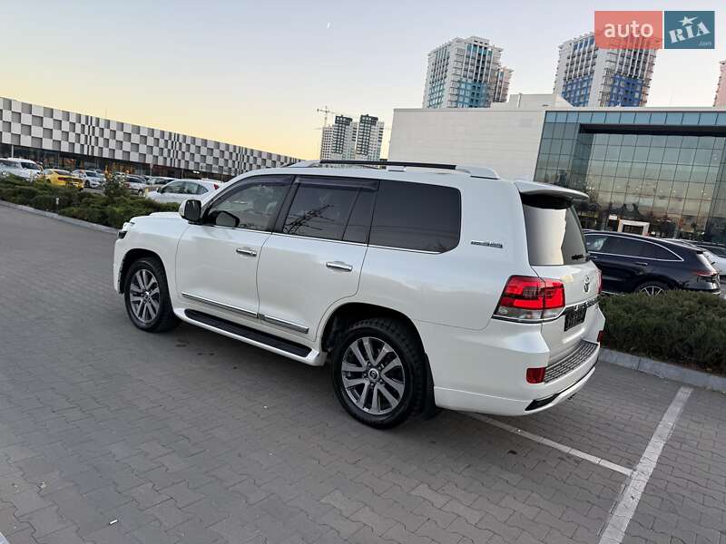 Внедорожник / Кроссовер Toyota Land Cruiser 2018 в Одессе фото 22 Внедорожник / Кроссовер Toyota Land Cruiser 2018 в Одессе