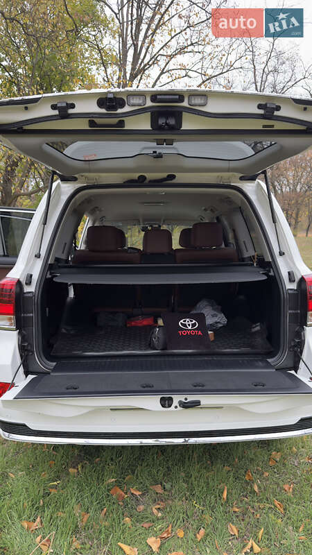 Внедорожник / Кроссовер Toyota Land Cruiser 2019 в Днепре