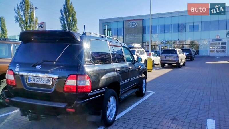 Позашляховик / Кросовер Toyota Land Cruiser 2003 в Києві