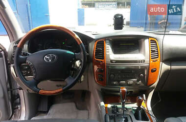Внедорожник / Кроссовер Toyota Land Cruiser 2005 в 