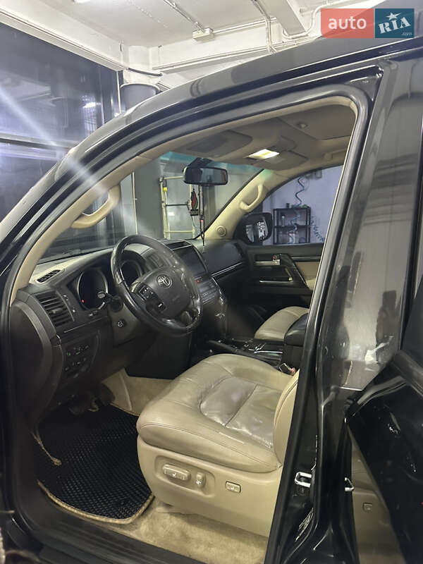 Внедорожник / Кроссовер Toyota Land Cruiser 2008 в Полтаве фото 23 Внедорожник / Кроссовер Toyota Land Cruiser 2008 в Полтаве