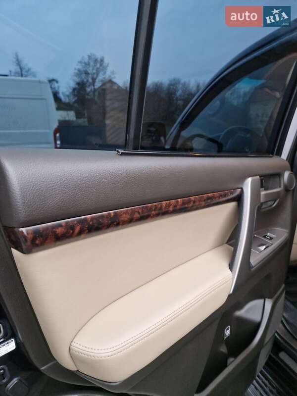 Внедорожник / Кроссовер Toyota Land Cruiser 2008 в Львове