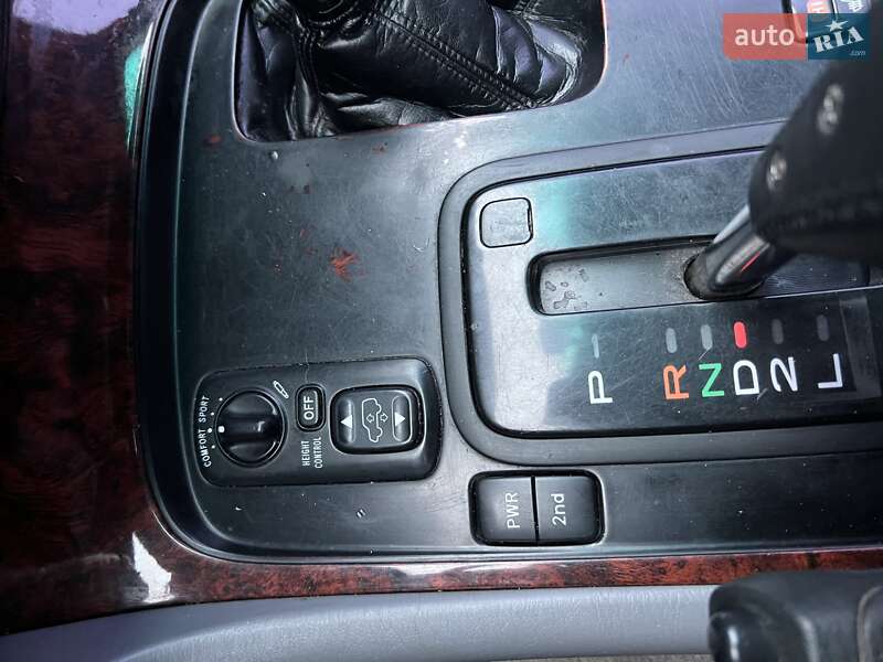 Внедорожник / Кроссовер Toyota Land Cruiser 2001 в Полтаве