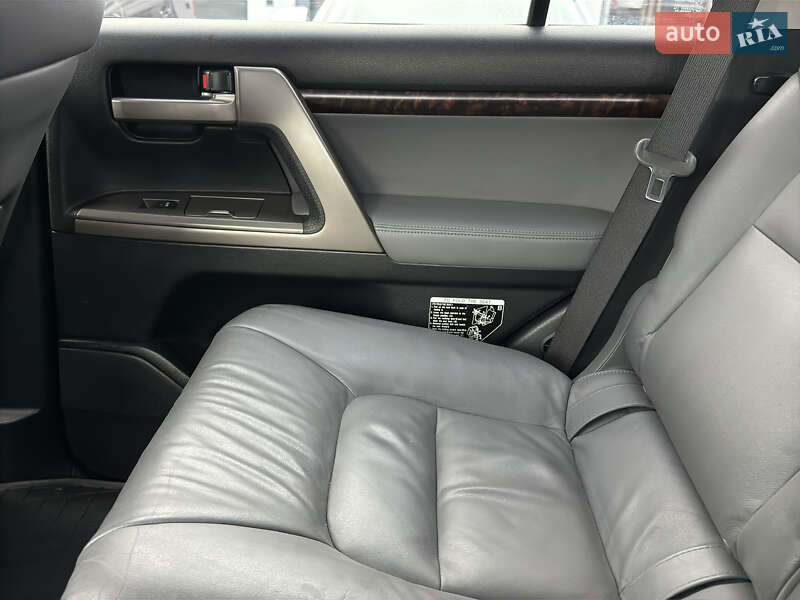 Внедорожник / Кроссовер Toyota Land Cruiser 2008 в Черновцах