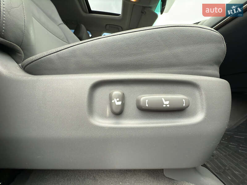 Внедорожник / Кроссовер Toyota Land Cruiser 2008 в Черновцах