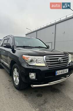 Позашляховик / Кросовер Toyota Land Cruiser 2012 в Києві