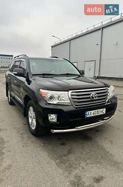 Позашляховик / Кросовер Toyota Land Cruiser 2012 в Києві