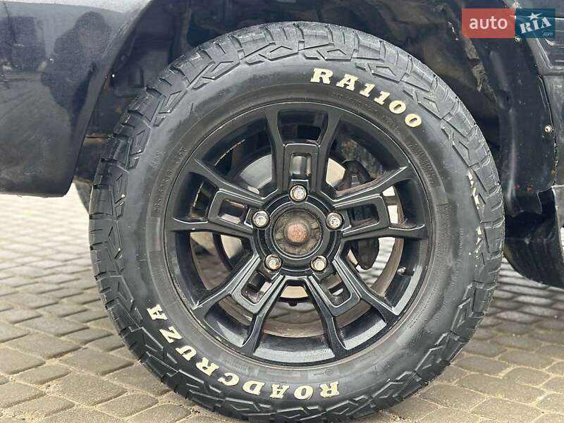 Внедорожник / Кроссовер Toyota Land Cruiser 2001 в Львове
