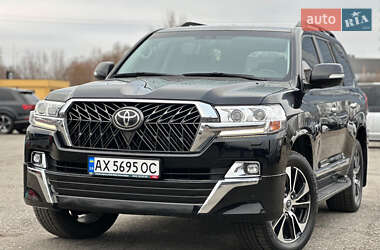 Внедорожник / Кроссовер Toyota Land Cruiser 2019 в Киеве