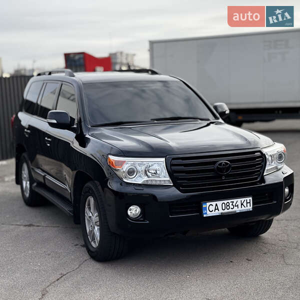 Позашляховик / Кросовер Toyota Land Cruiser 2013 в Києві