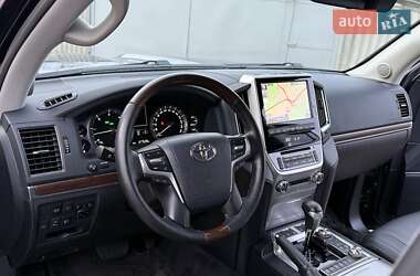 Внедорожник / Кроссовер Toyota Land Cruiser 2017 в Киеве