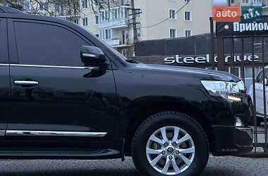 Внедорожник / Кроссовер Toyota Land Cruiser 2019 в 