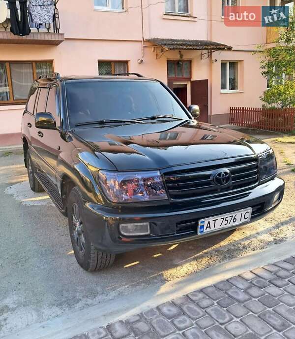Toyota Land Cruiser 2004