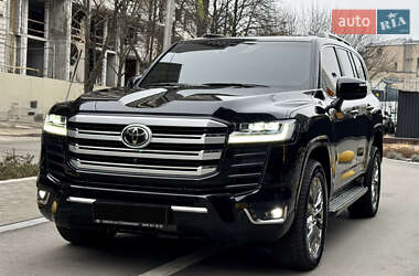 Внедорожник / Кроссовер Toyota Land Cruiser 2022 в Киеве