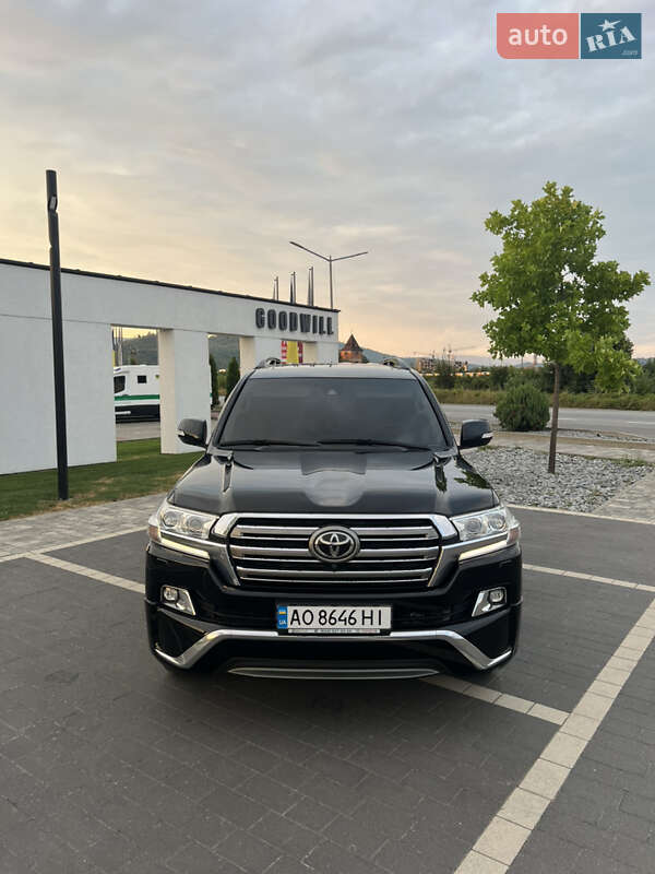 Позашляховик / Кросовер Toyota Land Cruiser 2015 в Мукачевому