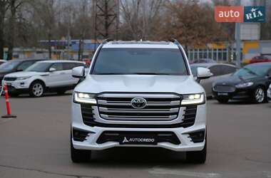 Внедорожник / Кроссовер Toyota Land Cruiser 2023 в Киеве