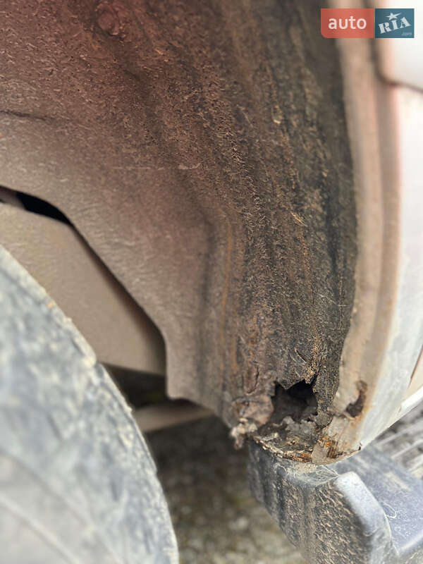 Позашляховик / Кросовер Toyota Land Cruiser 2000 в Херсоні