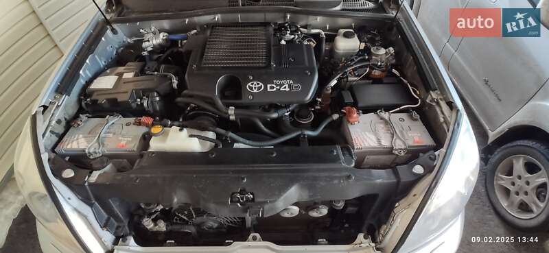 Внедорожник / Кроссовер Toyota Land Cruiser 2006 в Харькове