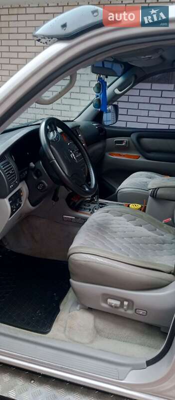 Внедорожник / Кроссовер Toyota Land Cruiser 2005 в Киеве фото 11 Внедорожник / Кроссовер Toyota Land Cruiser 2005 в Киеве