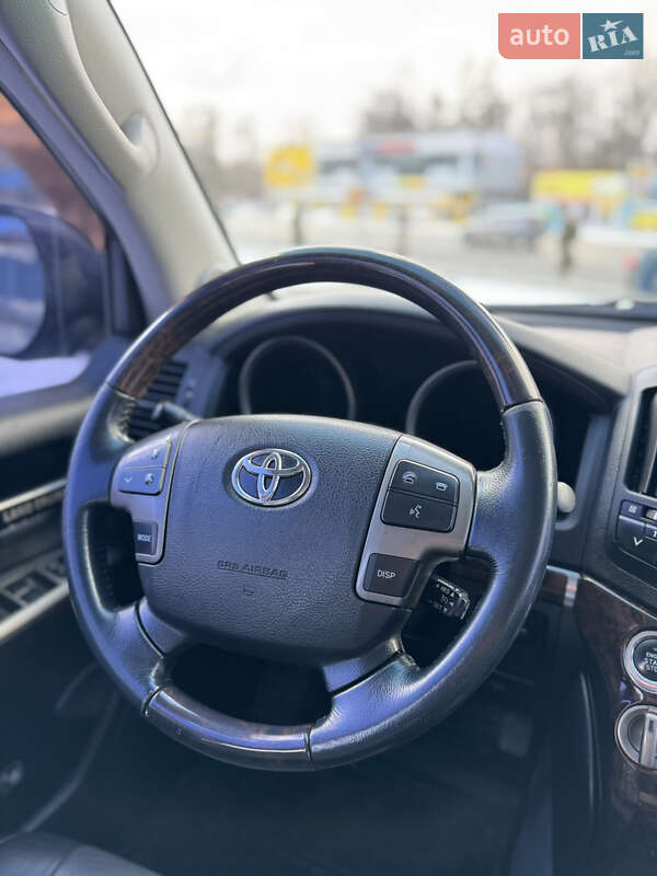 Внедорожник / Кроссовер Toyota Land Cruiser 2010 в Тернополе