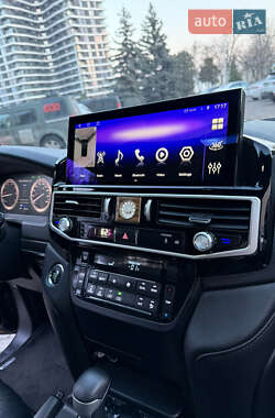 Внедорожник / Кроссовер Toyota Land Cruiser 2008 в 