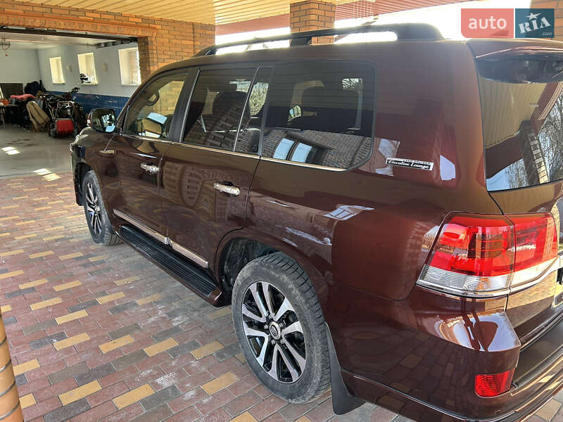 Внедорожник / Кроссовер Toyota Land Cruiser 2019 в Кролевце