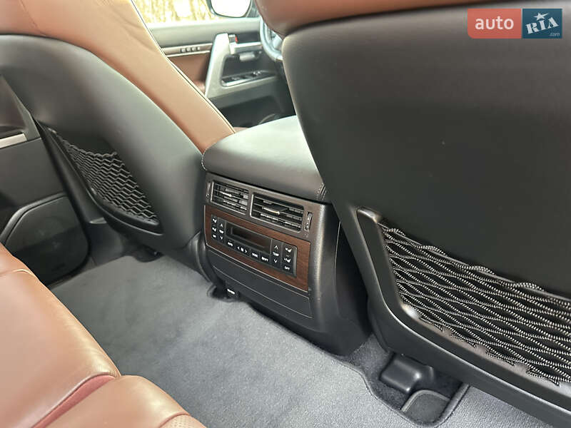 Внедорожник / Кроссовер Toyota Land Cruiser 2016 в Днепре